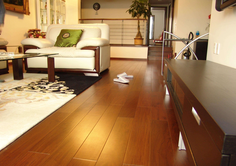 Plancher composite en bois massif Plancher composite en bois massif