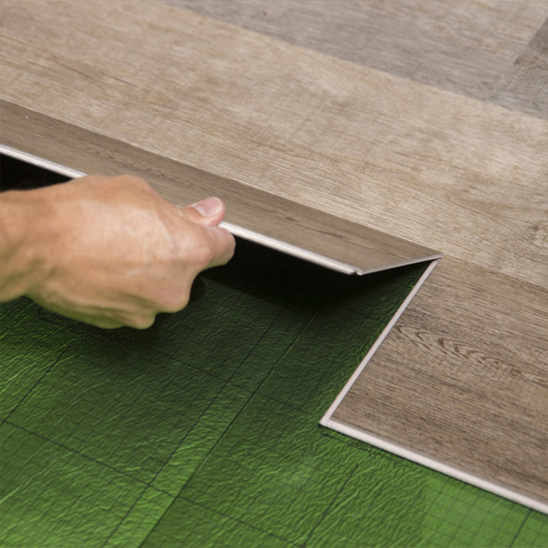 Напольное покрытие из древесины SPC